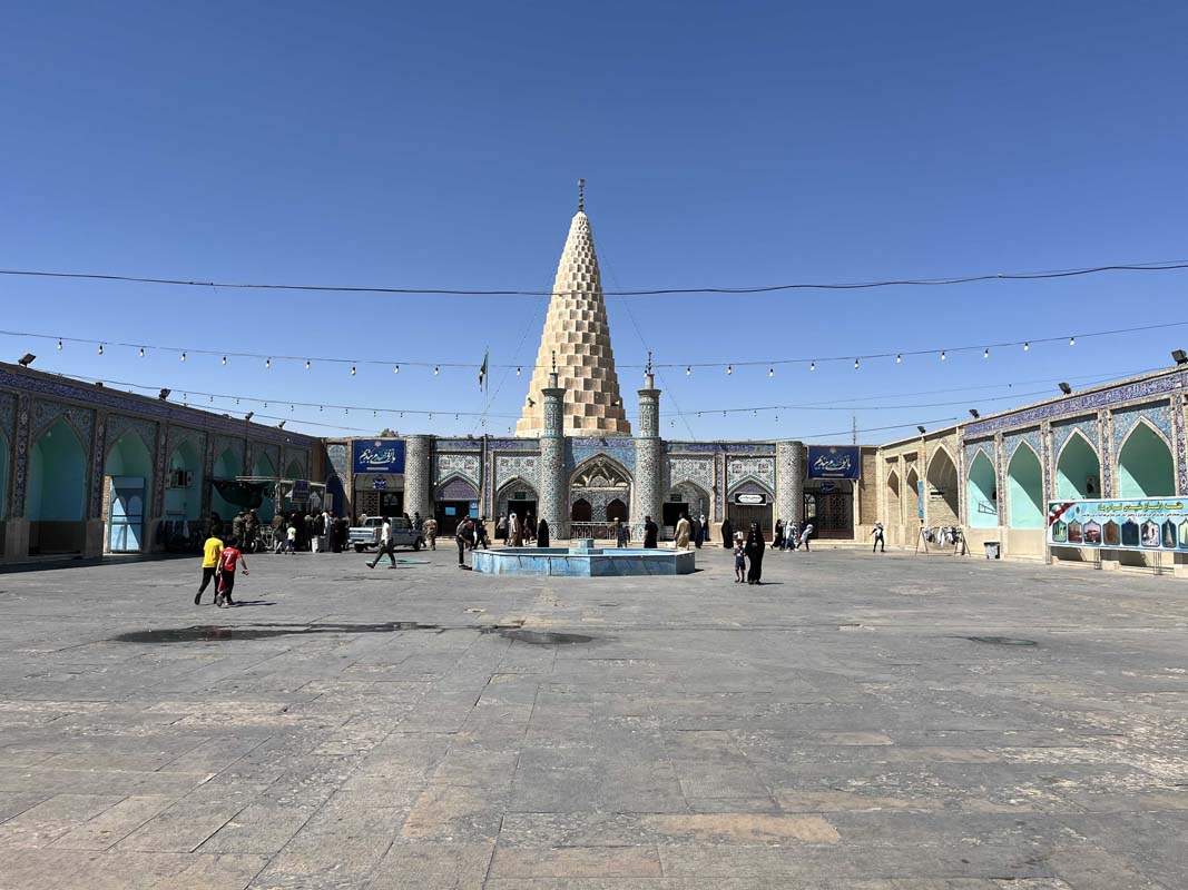 104 – Shush – Moschea e tomba di Daniele, l’area cortilizia (sahn)