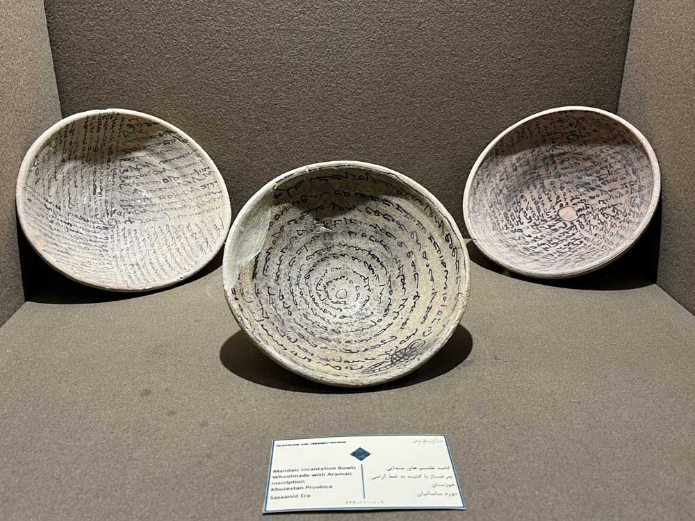 399 – Museo del Vetro e della Ceramica – ciotole d’incantamento mandee, epoca sassanide